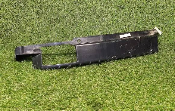 Headlight/headlamp mounting bracket
