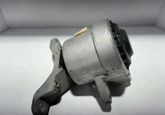 Ford Mondeo MK V Engine mount bracket DG936F012DB