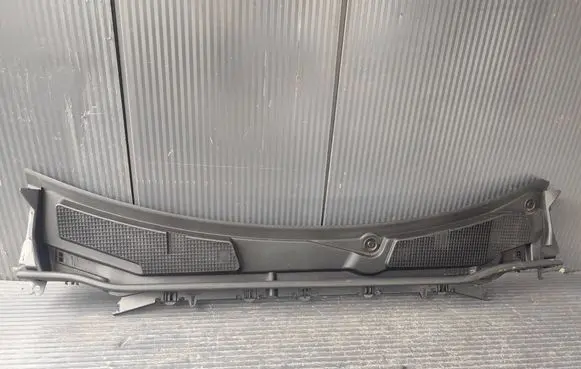 Mercedes-Benz CLA C118 X118 Wiper trim A1778300000