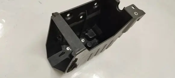 Volvo XC90 Battery box tray 31651454