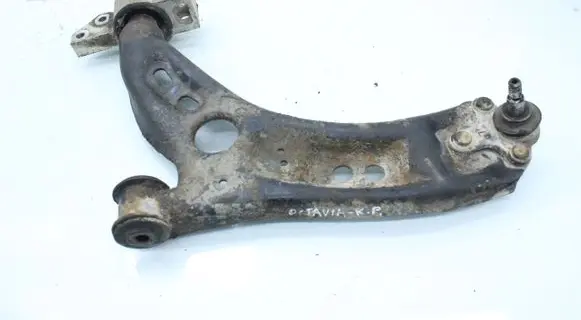 Skoda Octavia Mk2 (1Z) Front lower control arm/wishbone