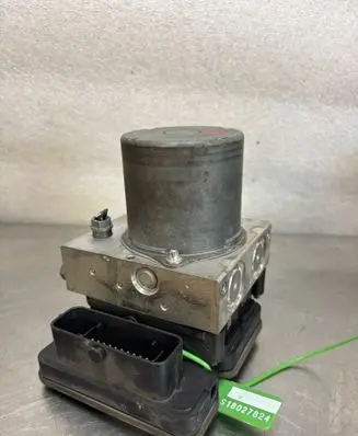 Volkswagen PASSAT B8 Master brake cylinder