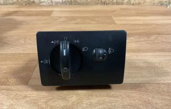 Ford Focus Light switch 7M5T13A024EA
