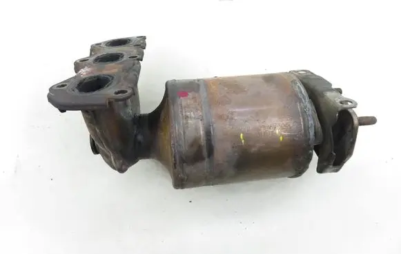 Skoda Fabia Mk1 (6Y) Exhaust manifold 03D178AA 03D131701C