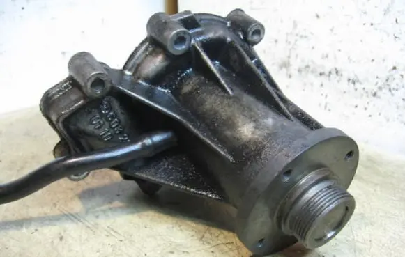 Mercedes-Benz C W202 Water pump 6032010110 22D70KW4C16V