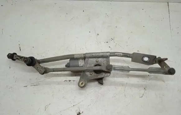 Volvo S60 Front wiper linkage and motor 8624239