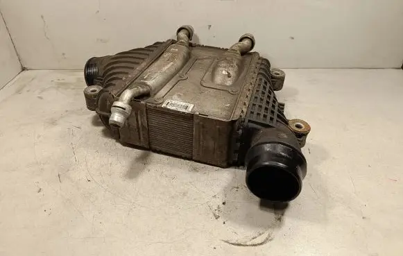 Jaguar XE Intercooler radiator GX736K775AC