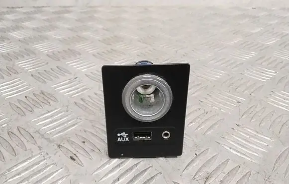 Skoda Octavia Mk3 (5E) AUX in-socket connector 5Q0035726E