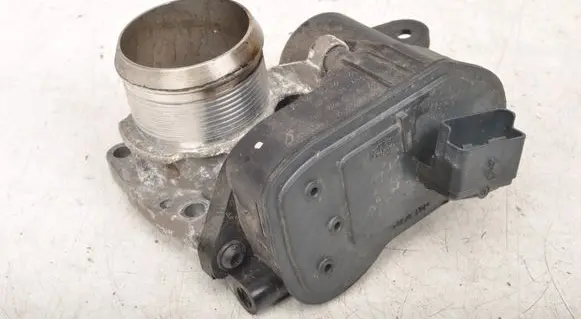 Peugeot 308 Electric throttle body valve 9881942000