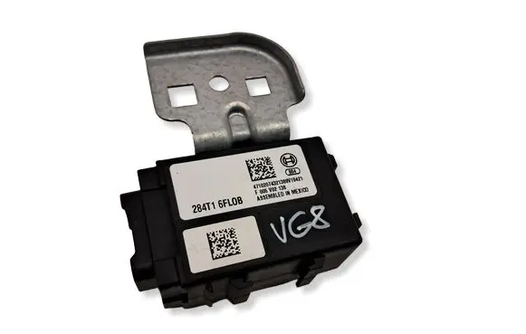Nissan Qashqai Gateway control module 284T16FL0B 41102074321 F005V02138