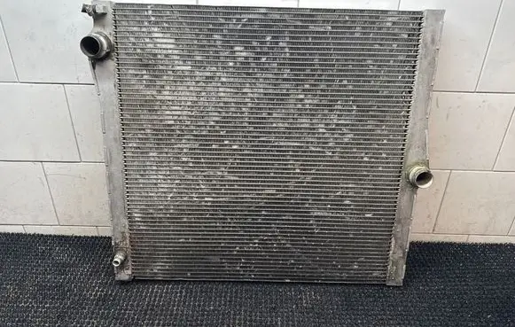 BMW X5 E70 Coolant radiator 17114560592 4560592