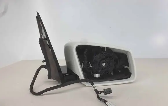 Mercedes-Benz B W247 Front door electric wing mirror A2468101676