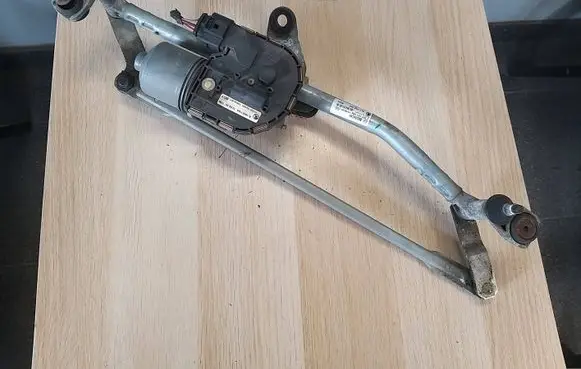 Skoda Yeti (5L) Front wiper linkage and motor 5L1955023