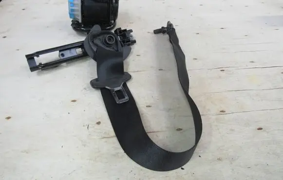 Mercedes-Benz B W246 W242 Front seatbelt A2468602585