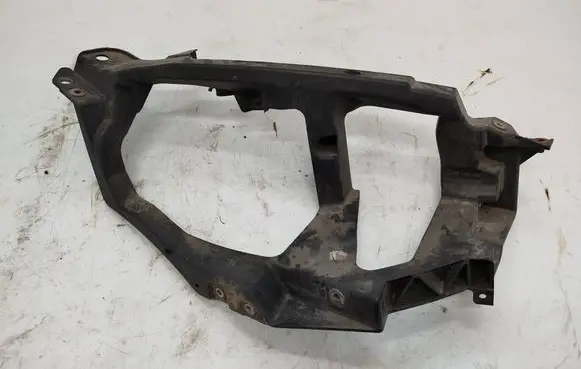 Mitsubishi Colt Headlight/headlamp mounting bracket MN105060