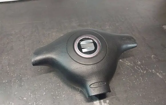 Seat Leon (1M) Steering wheel airbag 1M0880201D