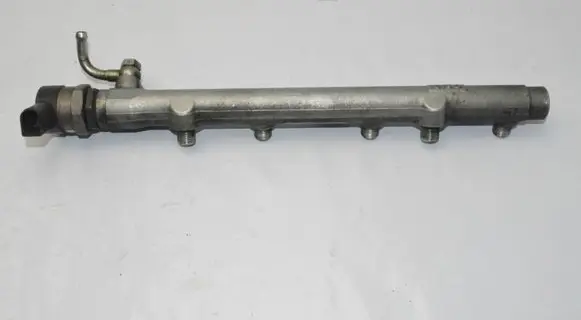 BMW 1 E81 E87 Fuel main line pipe 7787164