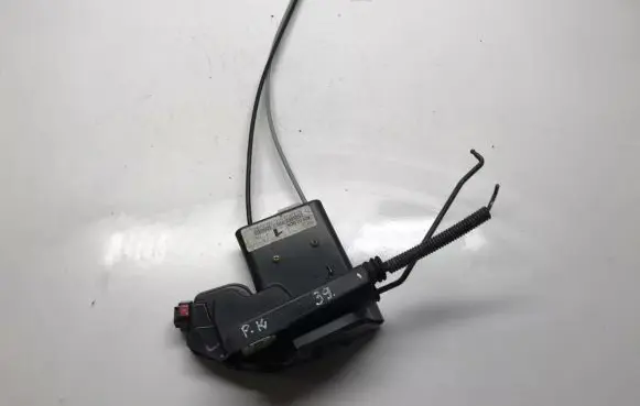 KIA Sportage Front door lock 813101F010