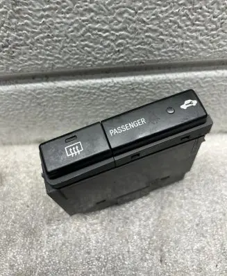 Toyota Avensis T250 Windscreen/window heater switch 8479005130C