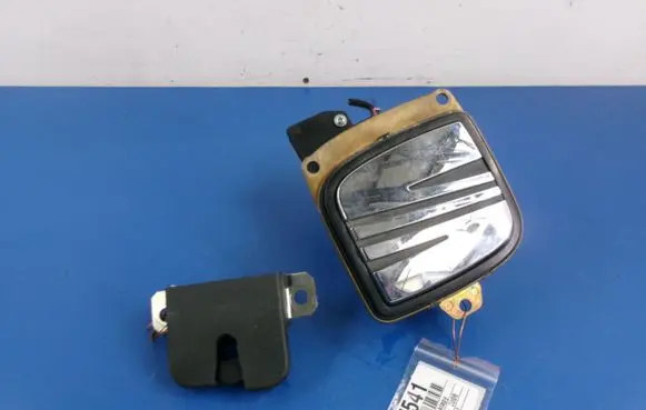 Seat Ibiza III (6L) Tailgate/trunk/boot lock/catch/latch 6L6827505A