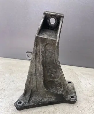 BMW 3 E46 Engine mounting bracket 6754185