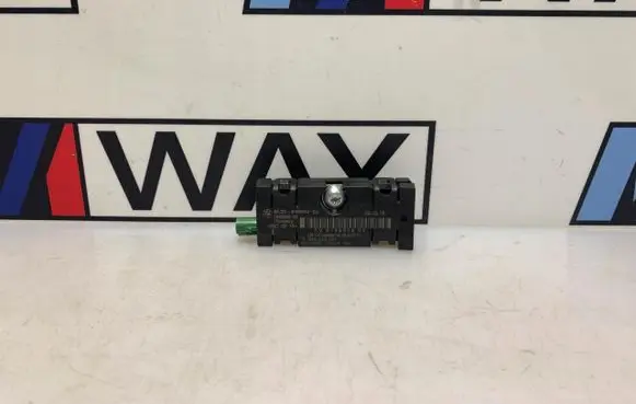 BMW 5 F10 F11 Antenna control unit 