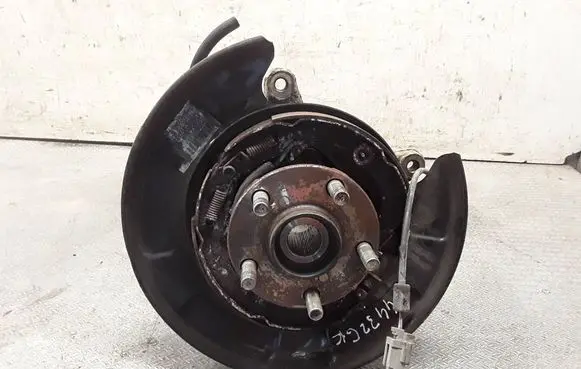 Subaru Forester SH Rear wheel hub spindle/knuckle