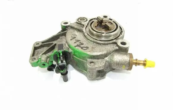 Peugeot 4007 Vacuum pump