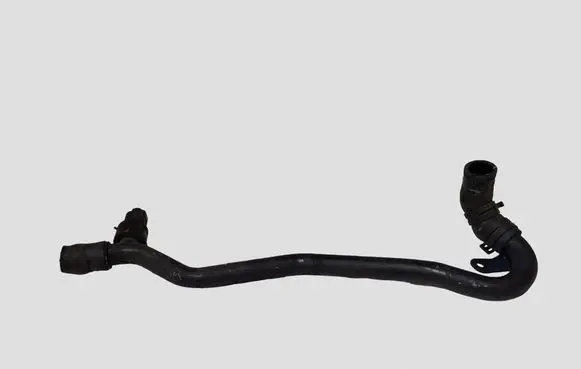Volkswagen PASSAT B6 Engine coolant pipe/hose 5N0121070L