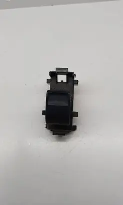 Toyota RAV 4 (XA40) Electric window control switch 8292150