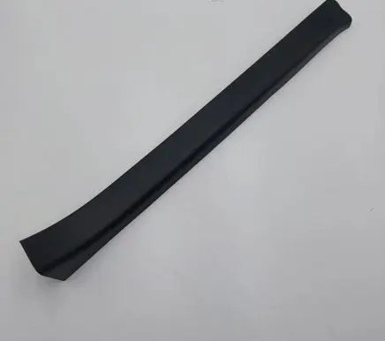 Nissan Leaf II (ZE1) Front sill trim cover 769B53NLOA
