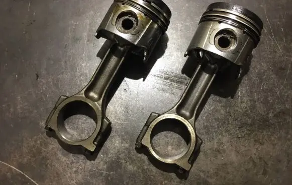Renault Scenic I Piston 080279 AS12