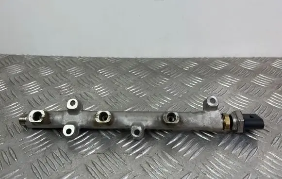 Seat Arona Fuel main line pipe 04C133320G