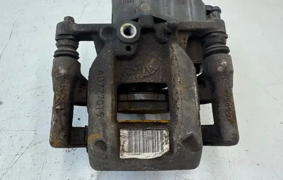Peugeot 5008 II Rear brake caliper 9819060980