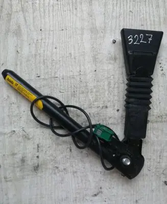 Opel Tigra B Front seatbelt buckle 09114885