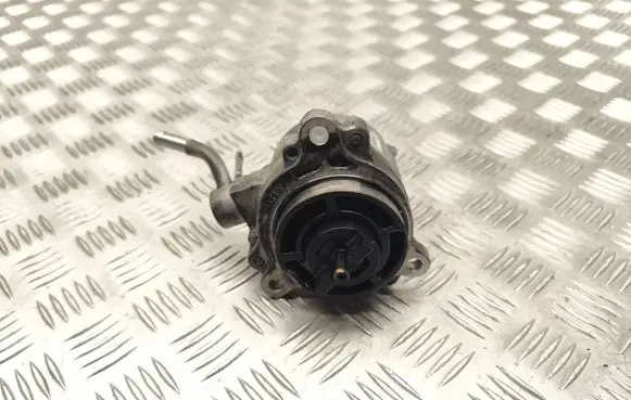 Mazda 5 Vacuum pump RF7J18G00 X2T58173