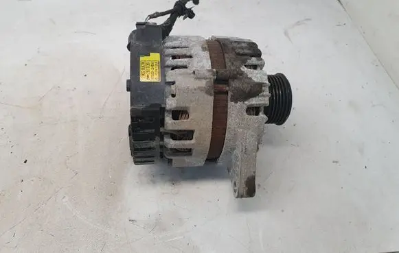 Hyundai i30 Generator/alternator 373002A850 2611067