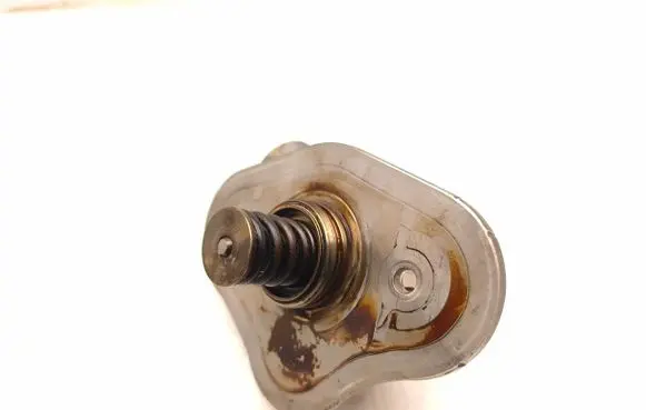 BMW 3 E92 E93 Fuel injection high pressure pump 7562473 0261520041