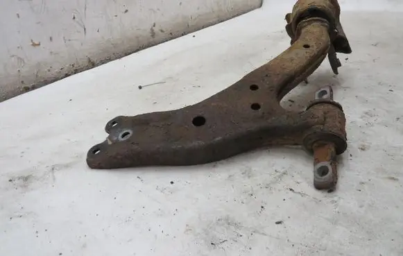Honda CR-V Front control arm GMAUTO4574097