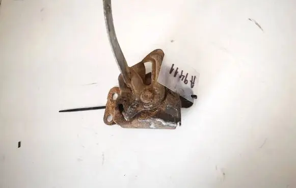 Engine bonnet/hood lock/catch