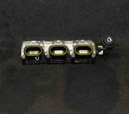 Audi A5 8T 8F Fuel main line pipe 06E130090F