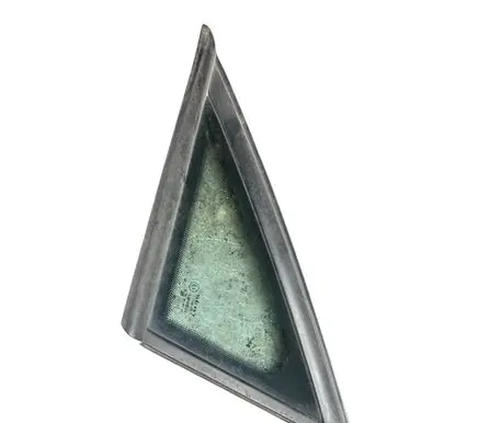 Seat Toledo III (5P) Front triangle window/glass 5p0845411