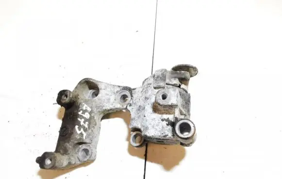 Lexus IS 220D-250-350 Generator/alternator belt tensioner