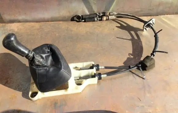 Mitsubishi Carisma Gear shift cable linkage