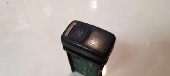 Mazda 626 Windscreen/window heater switch