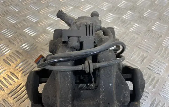 Mercedes-Benz E W212 Rear brake caliper
