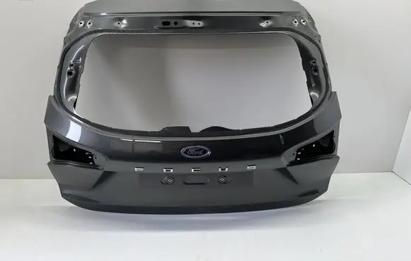 Ford Focus Truck tailgate JX7BN40414BB V4600