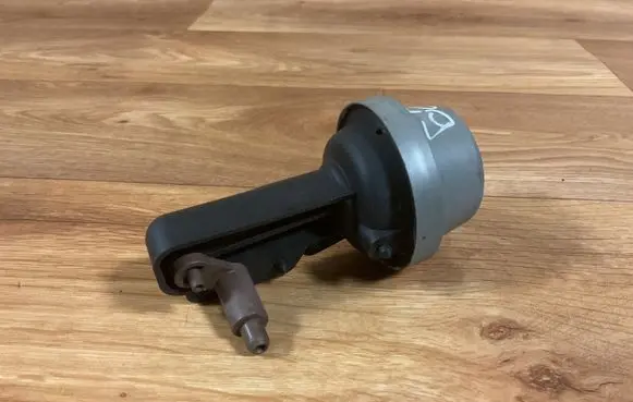Volvo V50 Vacuum valve 042796