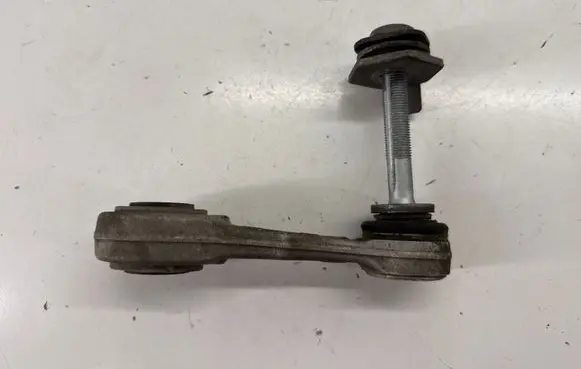 Alfa Romeo Stelvio Rear anti-roll bar/stabilizer link K206802