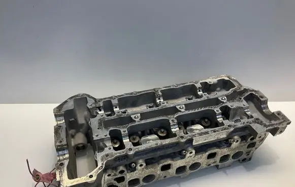 Mercedes-Benz E W211 Engine head A6420163601 6420163601 A6420108820